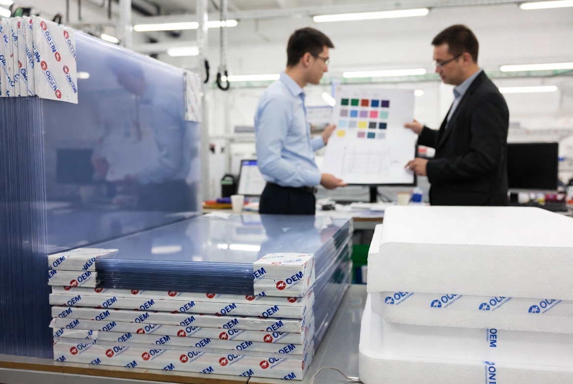 OEM-брендинг поликарбонатных панелей